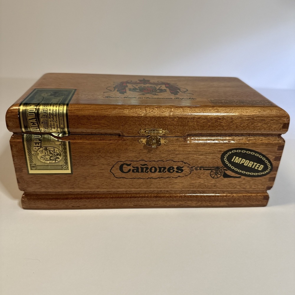 Arturo‎ Fuente Wooden Cigar Box Hinged Clasp Stickers